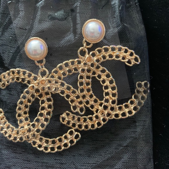 Statement earrings - Picture 2 of 2